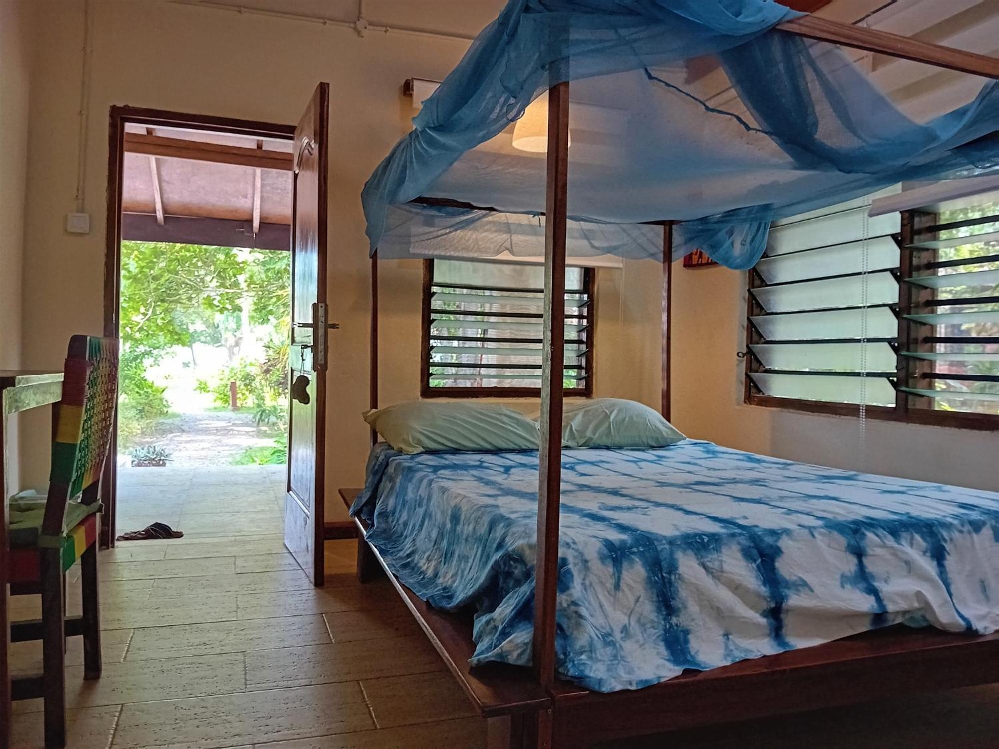 Ko-Sa Beach Resort Ltd Ampeni Екстериор снимка